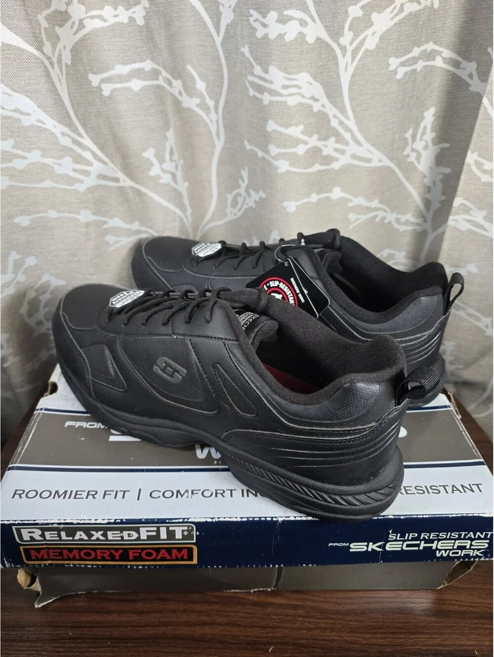 Skechers size 15